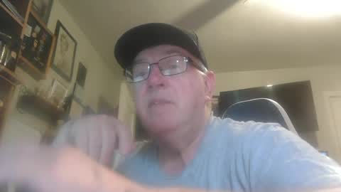 Snapshot of peterinohio57 chatting on 07/09/26, 11:47 peterinohio57 online show from 07/09/26, 11:47