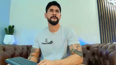 Snapshot of petesevans_1 chatting on 07/02/26, 12:10 PETES EVANS new account online show from 07/02/26, 12:10