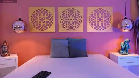 Alice   online show from 10/17/25, 06:43