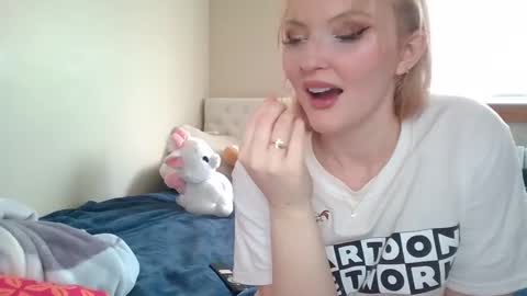 Little cupcake online show from 02/20/25, 04:36