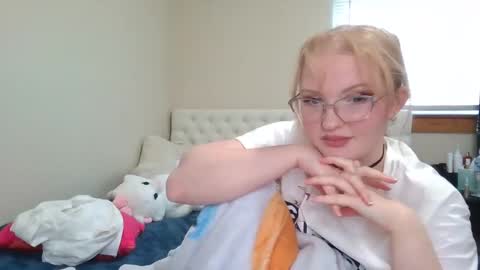 Little cupcake online show from 02/20/25, 10:48