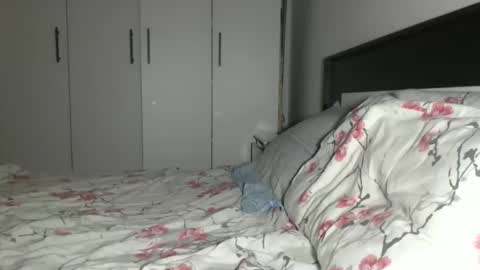 Snapshot of petite_danielle chatting on 06/08/26, 10:21 petite_danielle online show from 06/08/26, 10:21