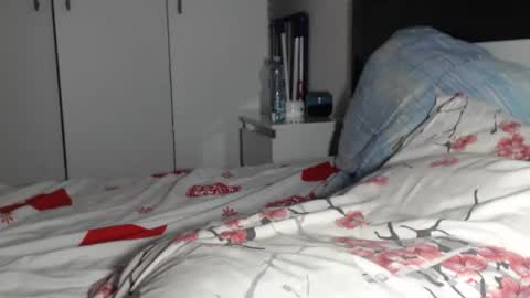 Snapshot of petite_danielle chatting on 07/08/26, 11:20 petite_danielle online show from 07/08/26, 11:20