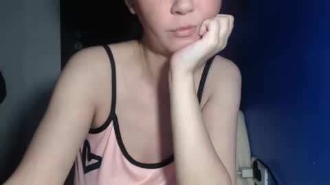 Snapshot of petite_danielle chatting on 07/21/26, 12:35 petite_danielle online show from 07/21/26, 12:35