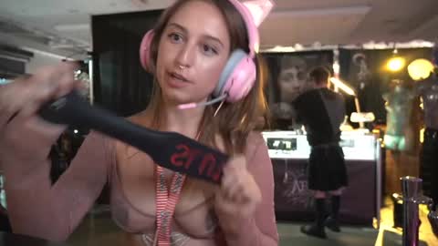 Sasha online show from 02/01/25, 03:41