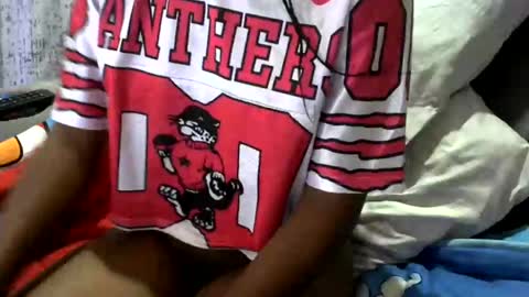 Snapshot of petite_loverr chatting on 02/11/25, 06:40 Petite loverr online show from 02/11/25, 06:40