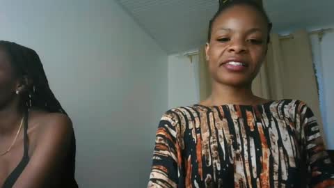 Snapshot of petite_luxe1 chatting on 08/04/26, 09:23 Luxe online show from 08/04/26, 09:23