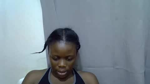 petite_melan online show from 09/19/25, 09:48
