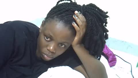 petite_melan online show from 11/19/25, 04:34