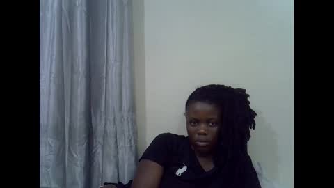 petite_melan online show from 11/20/25, 07:46