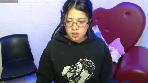 Melody online show from 03/25/26, 02:34