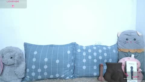 petite paola online show from 04/18/26, 12:58