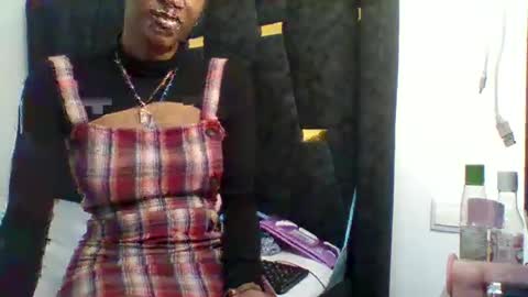 petite_princes online show from 12/09/24, 06:25