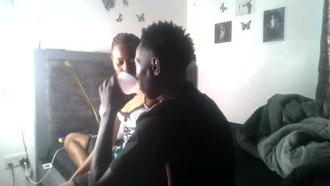 petite_queen69 online show from 06/07/26, 01:48