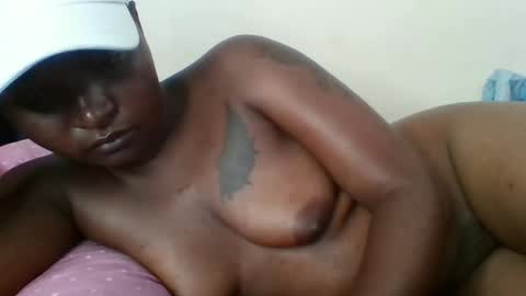 petite_shan online show from 02/08/26, 07:34