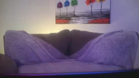 petite treat  online show from 12/30/24, 09:37