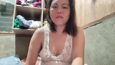 Snapshot of petiteasian_angel chatting on 05/07/26, 08:36 Hanna online show from 05/07/26, 08:36