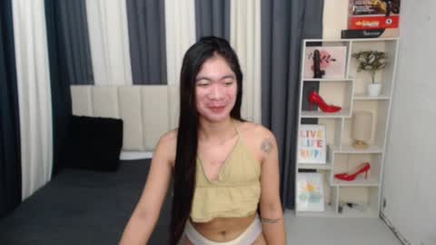 Snapshot of petiteasianjade chatting on 09/30/25, 06:40 Jade online show from 09/30/25, 06:40