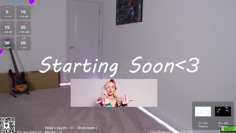 Snapshot of petitebrat chatting on 12/29/24, 11:29 PiperAvery online show from 12/29/24, 11:29