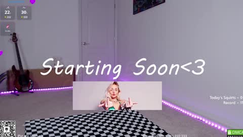Snapshot of petitebrat chatting on 01/25/25, 12:27 PiperAvery online show from 01/25/25, 12:27