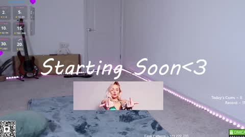 Snapshot of petitebrat chatting on 02/04/25, 07:44 PiperAvery online show from 02/04/25, 07:44