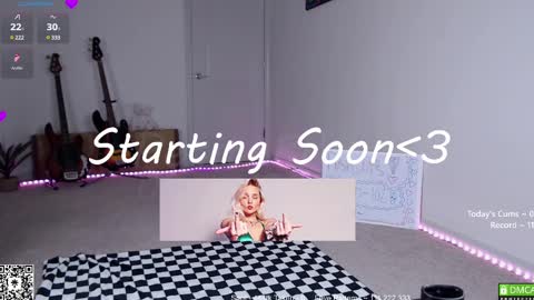 Snapshot of petitebrat chatting on 02/13/25, 10:54 PiperAvery online show from 02/13/25, 10:54
