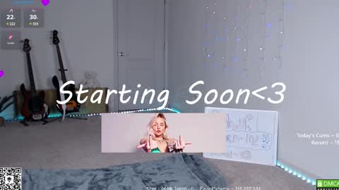 Snapshot of petitebrat chatting on 02/22/25, 03:23 PiperAvery online show from 02/22/25, 03:23