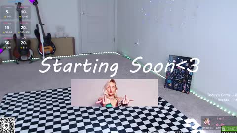 Snapshot of petitebrat chatting on 02/28/25, 05:15 PiperAvery online show from 02/28/25, 05:15