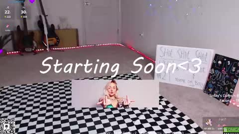 Snapshot of petitebrat chatting on 03/01/25, 08:42 PiperAvery online show from 03/01/25, 08:42