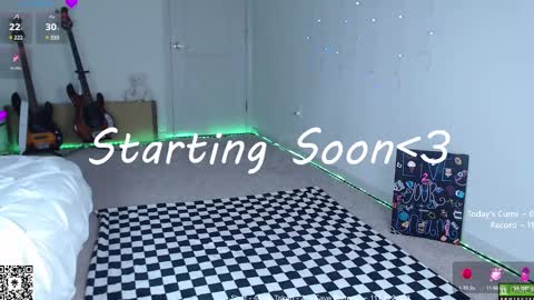 Snapshot of petitebrat chatting on 03/12/25, 06:11 PiperAvery online show from 03/12/25, 06:11