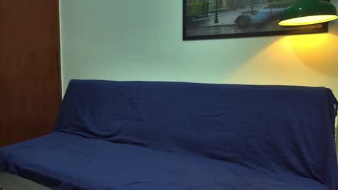 Snapshot of petitebubblegum chatting on 11/03/25, 08:43 Caramel princesa online show from 11/03/25, 08:43