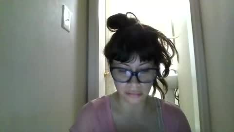 Snapshot of petitedoll30 chatting on 07/13/26, 08:33 Petitedoll30 online show from 07/13/26, 08:33