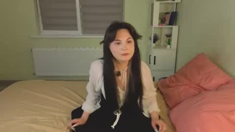Snapshot of petitedora chatting on 07/05/26, 07:54 Dora online show from 07/05/26, 07:54
