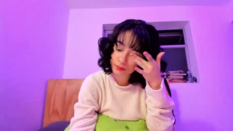 Lunna online show from 01/27/25, 02:31