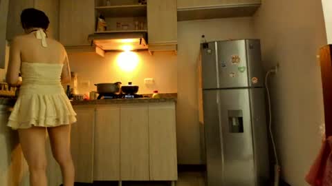 Lunna online show from 06/19/26, 02:38