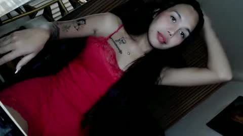 Snapshot of petitegirlx69 chatting on 05/24/26, 08:19 miss lisa online show from 05/24/26, 08:19