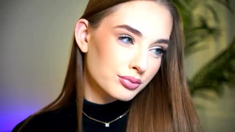 Petitegonwiild online show from 12/16/25, 12:26