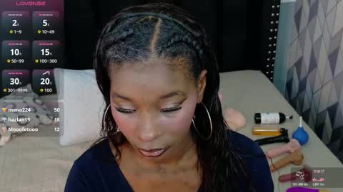 Snapshot of petitelittleebony chatting on 10/23/25, 03:06 little sharon online show from 10/23/25, 03:06