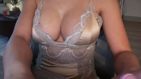 PetitePrincess online show from 07/25/26, 12:09