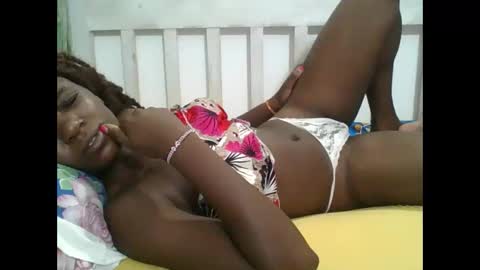 petitesweetchiq online show from 03/05/26, 08:05