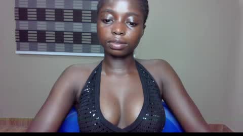 petitexxebony online show from 06/07/26, 07:50