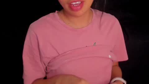 Snapshot of petitgirl_ chatting on 12/30/24, 08:25  J A S S  online show from 12/30/24, 08:25