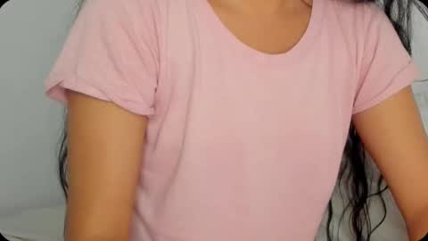 Snapshot of petitgirl_ chatting on 02/22/25, 03:56  J A S S  online show from 02/22/25, 03:56