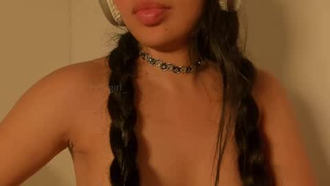 Snapshot of petitgirl_ chatting on 03/08/25, 12:55  J A S S  online show from 03/08/25, 12:55