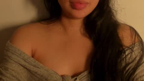 Snapshot of petitgirl_ chatting on 10/01/25, 11:22  J A S S  online show from 10/01/25, 11:22