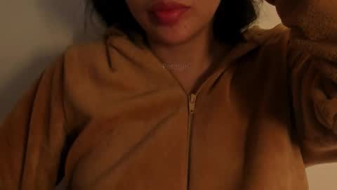 Snapshot of petitgirl_ chatting on 10/14/25, 06:20  J A S S  online show from 10/14/25, 06:20