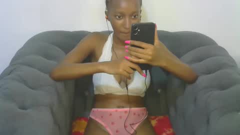 petitpearl online show from 02/14/25, 07:54