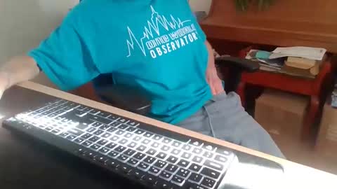 petitwilly online show from 10/27/25, 09:35