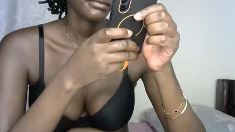 pettite_cora1 online show from 11/27/25, 07:38