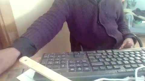 Snapshot of peyo873996 chatting on 04/09/26, 07:58 peyo873996 online show from 04/09/26, 07:58